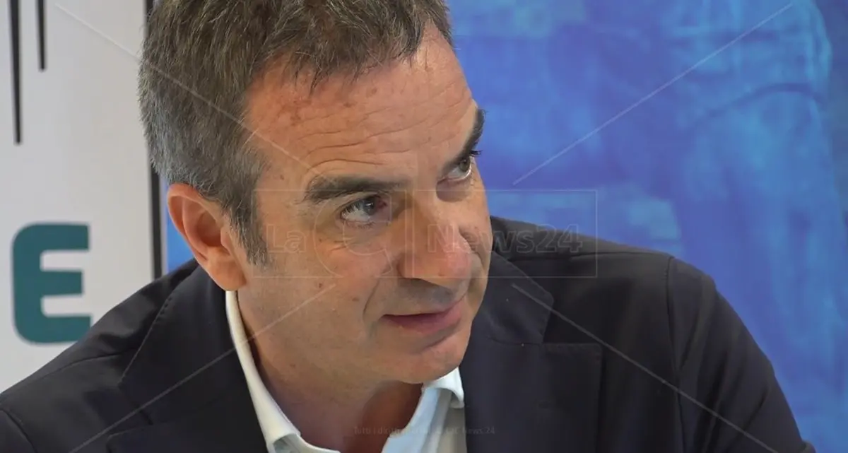 Occhiuto resta\u00A0in Calabria: «Il congresso lo decide Tajani. Ho quattro anni da governatore»\n