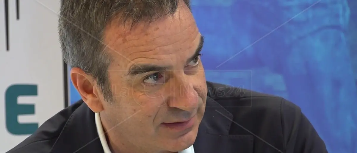 Occhiuto resta\u00A0in Calabria: «Il congresso lo decide Tajani. Ho quattro anni da governatore»\n