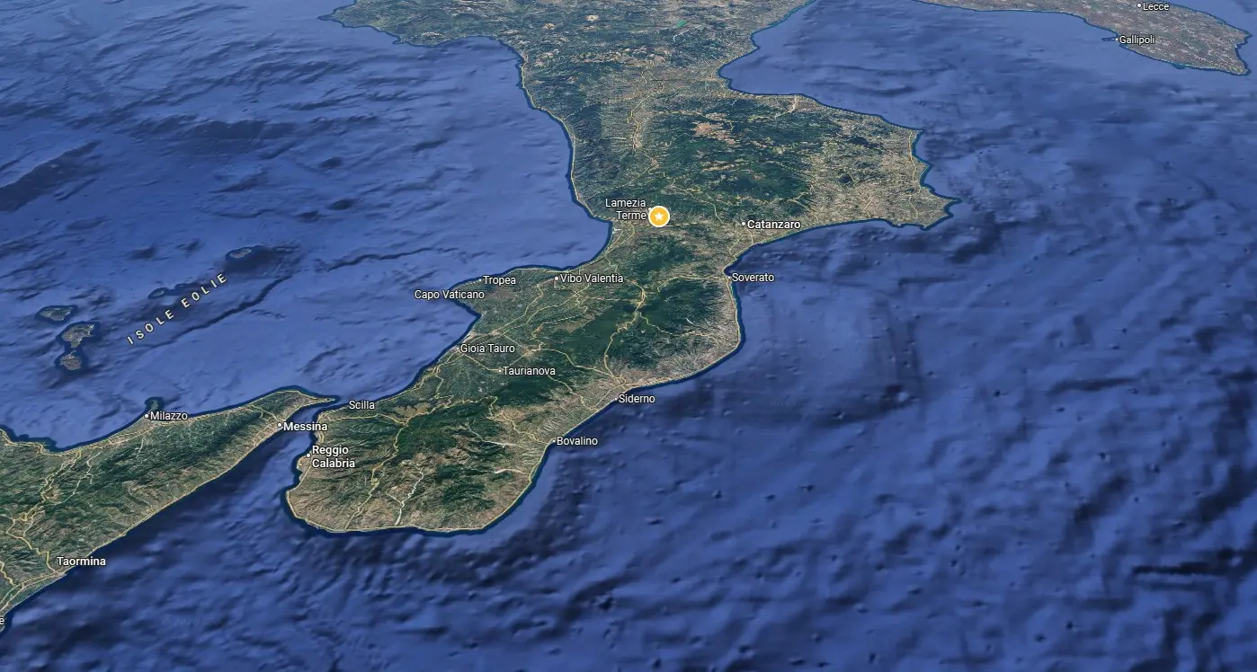 Calabria, l’Istmo dei paradossi: il charter nautico a vela tra potenzialità da record e fuga forzata nei porti delle altre regioni\n
