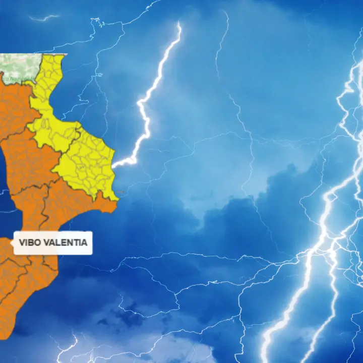 Maltempo, domani allerta arancione nel Vibonese: in arrivo temporali e piogge abbondanti in Calabria, ecco dove\n