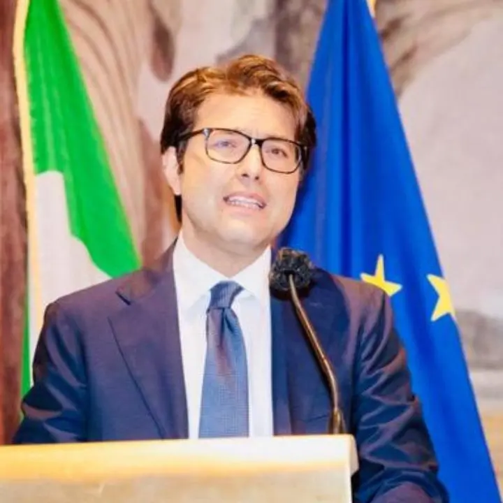 Michele Filippelli riceve a Roma il Gran Premio Internazionale Leone d’oro di Venezia\n