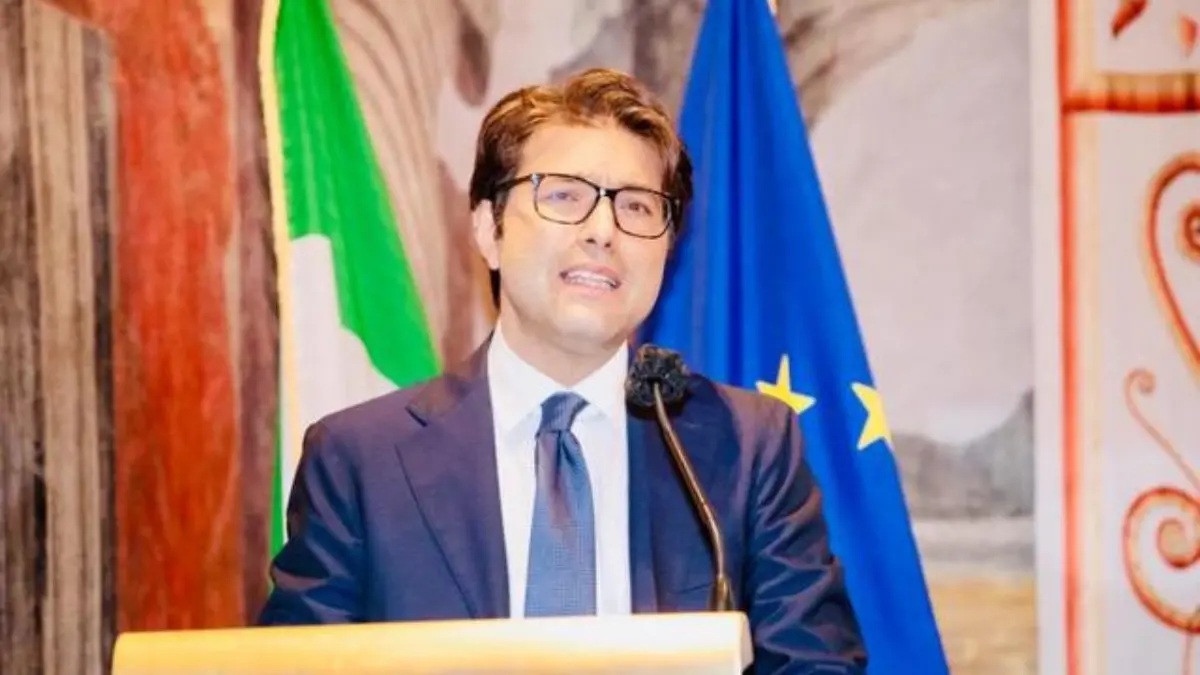 <p>Il professore avvocato Michele Filippelli</p>\\n