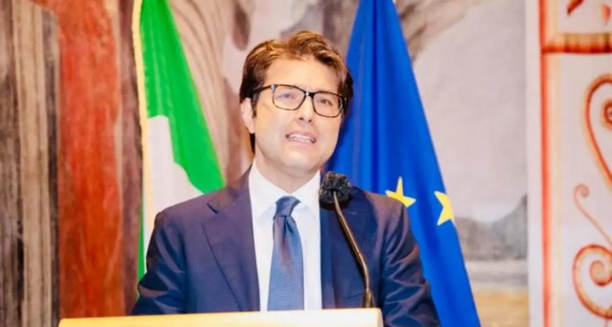 Michele Filippelli riceve a Roma il Gran Premio Internazionale Leone d’oro di Venezia\n