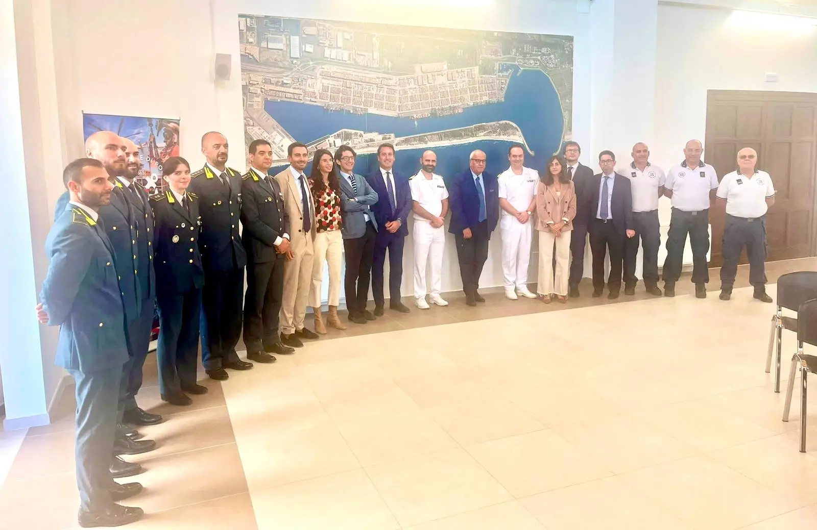 Porto di Gioia Tauro, il procuratore di Palmi Crescenti visita lo scalo: confronto su sicurezza, controlli e prospettive di sviluppo\n