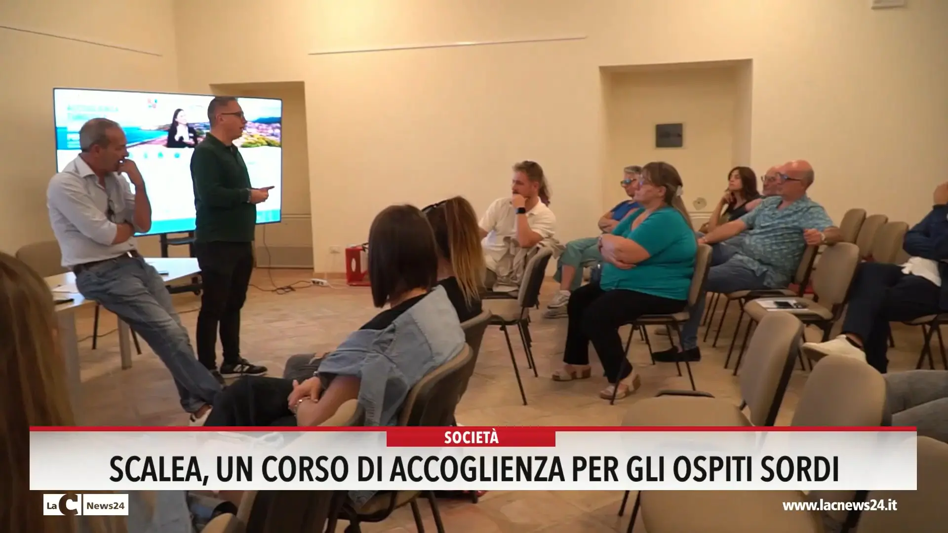 Scalea, un corso di accoglienza per gli ospiti sordi