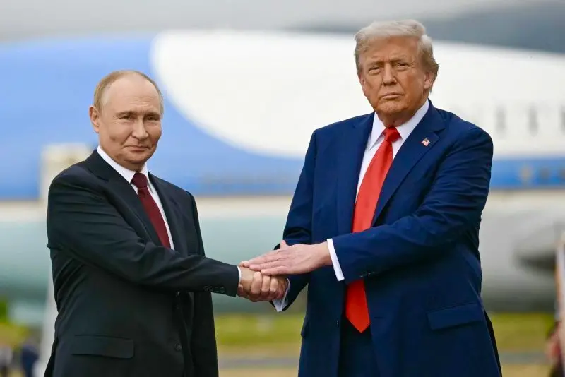 Trump-Putin, accordo sul gasolio russo: Zelensky accusa
