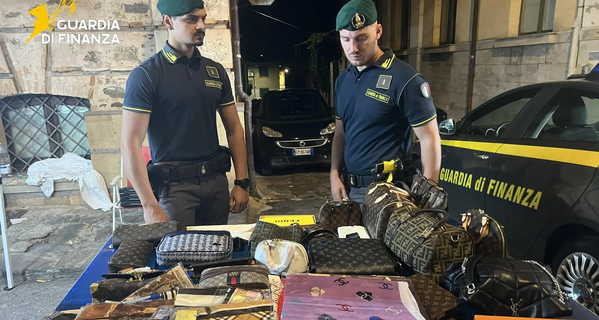 Sembra Louis Vuitton ma è taroccata:\u00A0sequestrate a Vibo 100 borse contraffatte durante la festa per la Madonna del Rosario\n