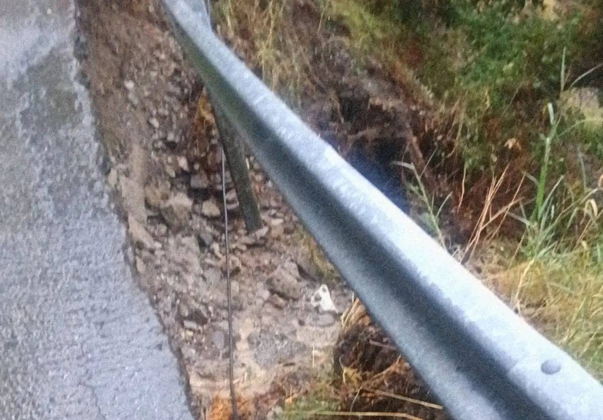 Maltempo nell'area Grecanica,\u00A0frane sulla strada provinciale\u00A0e disagi a Roghudi\n