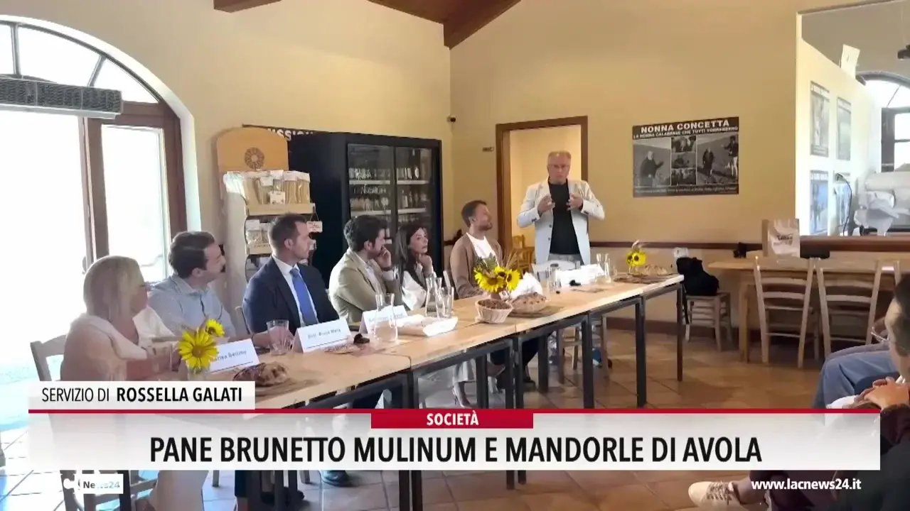 Pane brunetto Mulinum e mandorle di Avola