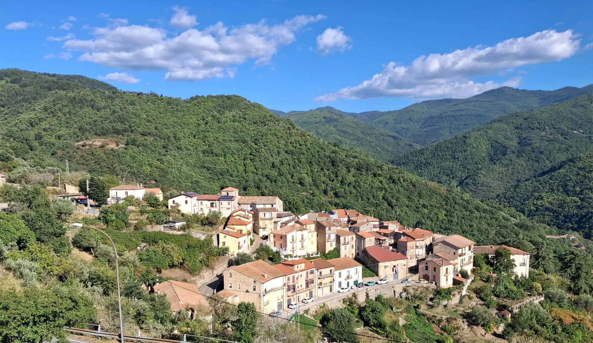 Ad Aprigliano la scienza incontra il territorio con la Rete dei Borghi del Benessere: nasce Longevity City\n