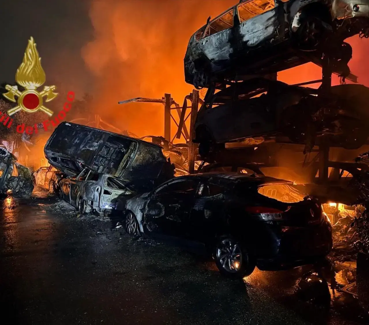 Incendio doloso a Monza, due calabresi arrestati: «Ritorsione mafiosa» dietro il rogo dell'autodemolitore –\u00A0NOMI\n
