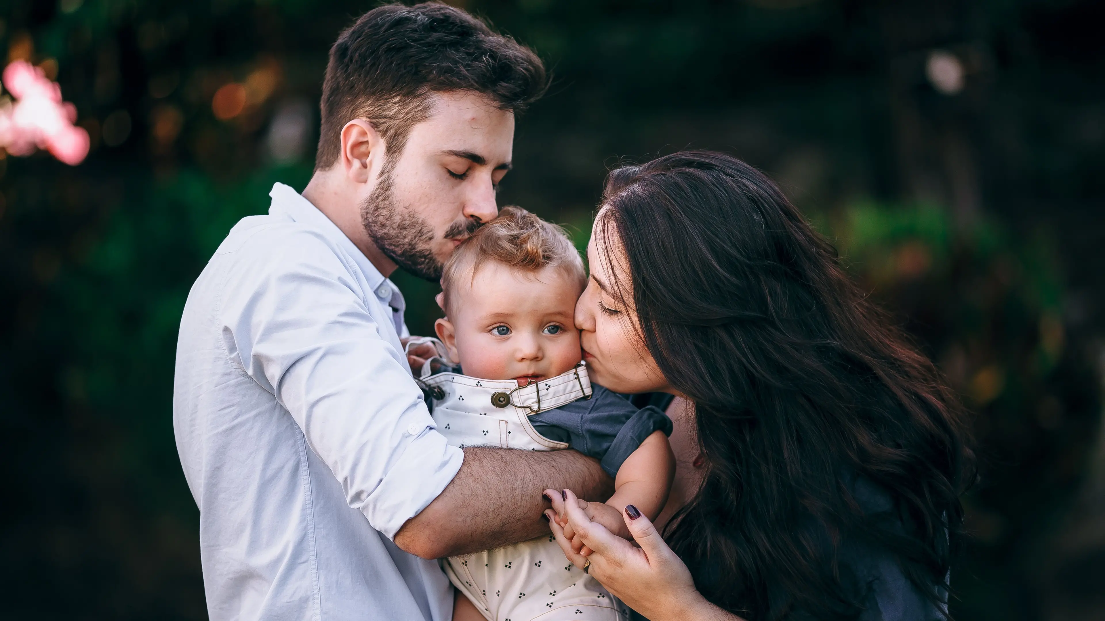 <p>Gioia Tauro, una bimba in affido e una famiglia che sceglie di amare senza possedere: <span style=\"color:hsl(0, 75%, 60%);\">«Vogliamo solo che sia felice»</span></p>