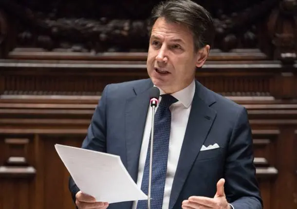 Melonellum, la sfida dei 300 e la mossa di Conte: il campo largo combatte su due fronti\n