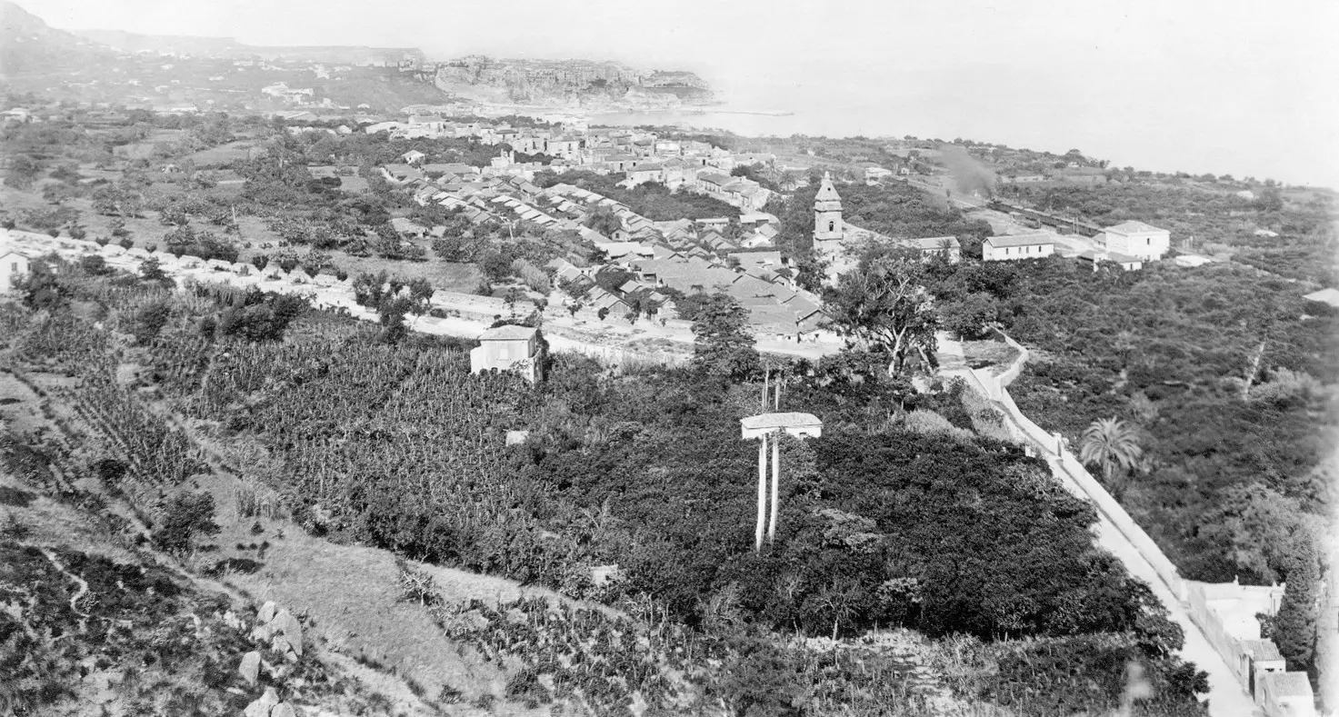 «Non cancellate la memoria di Parghelia»: le ragioni contro la demolizione del muro storico\n