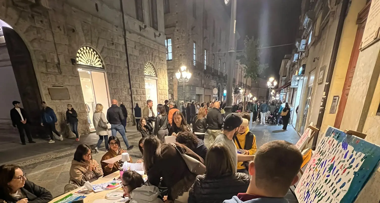 Catanzaro, “Strade di Velluto” protagonista dell’inaugurazione di Isola 22: arte e inclusione nel cuore della città\n