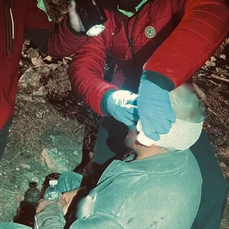 Si perde nei boschi durante una battuta di funghi: 62enne salvato dal Soccorso Alpino\n