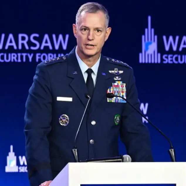 Il comandante della Nato avverte: «Se ci attaccano\u00A0combatteremo. Non vogliamo la guerra»\n