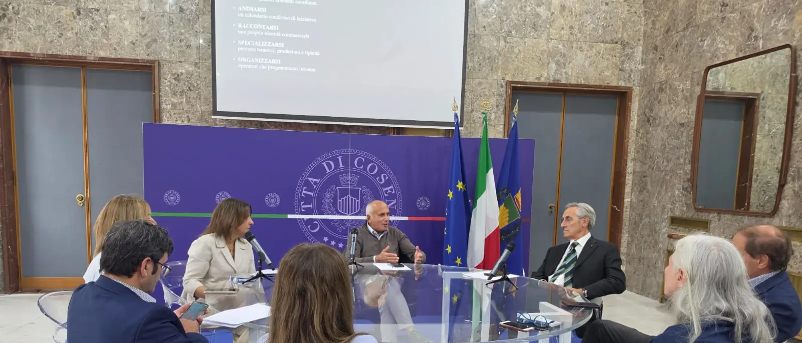Cosenza, adotta una via: avviato il confronto con le categorie\n