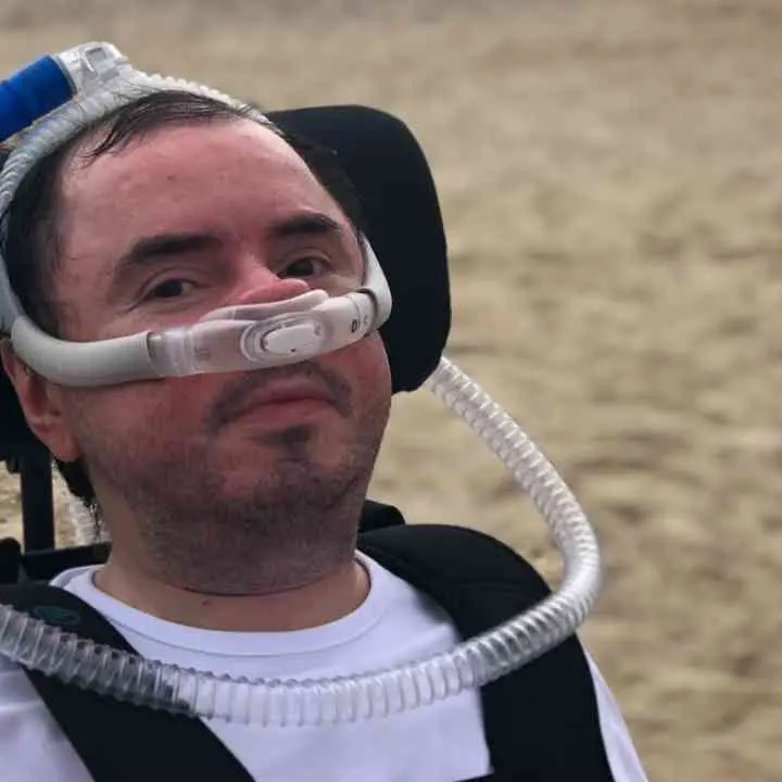 <p>«Non chiedo compassione, esigo giustizia»: l’appello di Pierfrancesco Madeo, affetto dalla distrofia di Duchenne</p>
