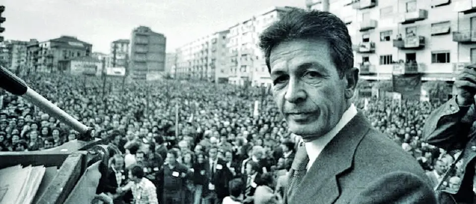 Berlinguer a Cosenza, a 50 anni dal comizio a “Stalingrado” emergenze sempre uguali: «Il Sud macchina di clientela»\n