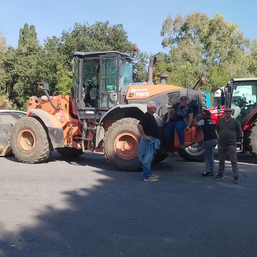 Caro vita, la protesta rilancia: 4 presidi fissi dal 16 ottobre «e dal 21 bloccheremo la Calabria con gli autotrasportatori»\n