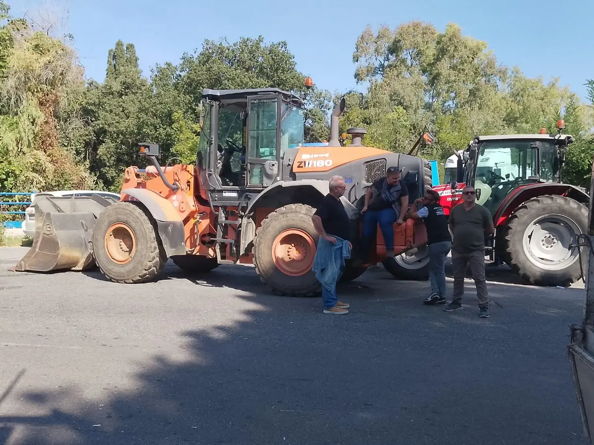 Caro vita, la protesta rilancia: 4 presidi fissi dal 16 ottobre «e dal 21 bloccheremo la Calabria con gli autotrasportatori»