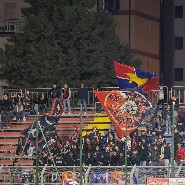 Finalmente i tre punti: il Cosenza sbanca il “Curcio” in rimonta e si rilancia (1-2)\n