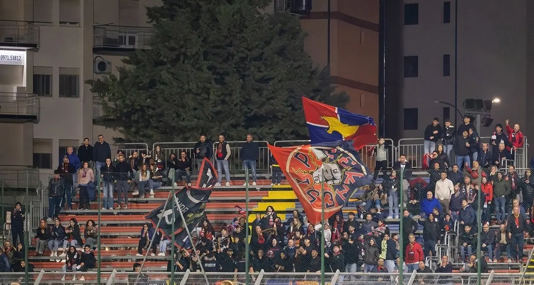 Finalmente i tre punti: il Cosenza sbanca il “Curcio” in rimonta e si rilancia (1-2)\n