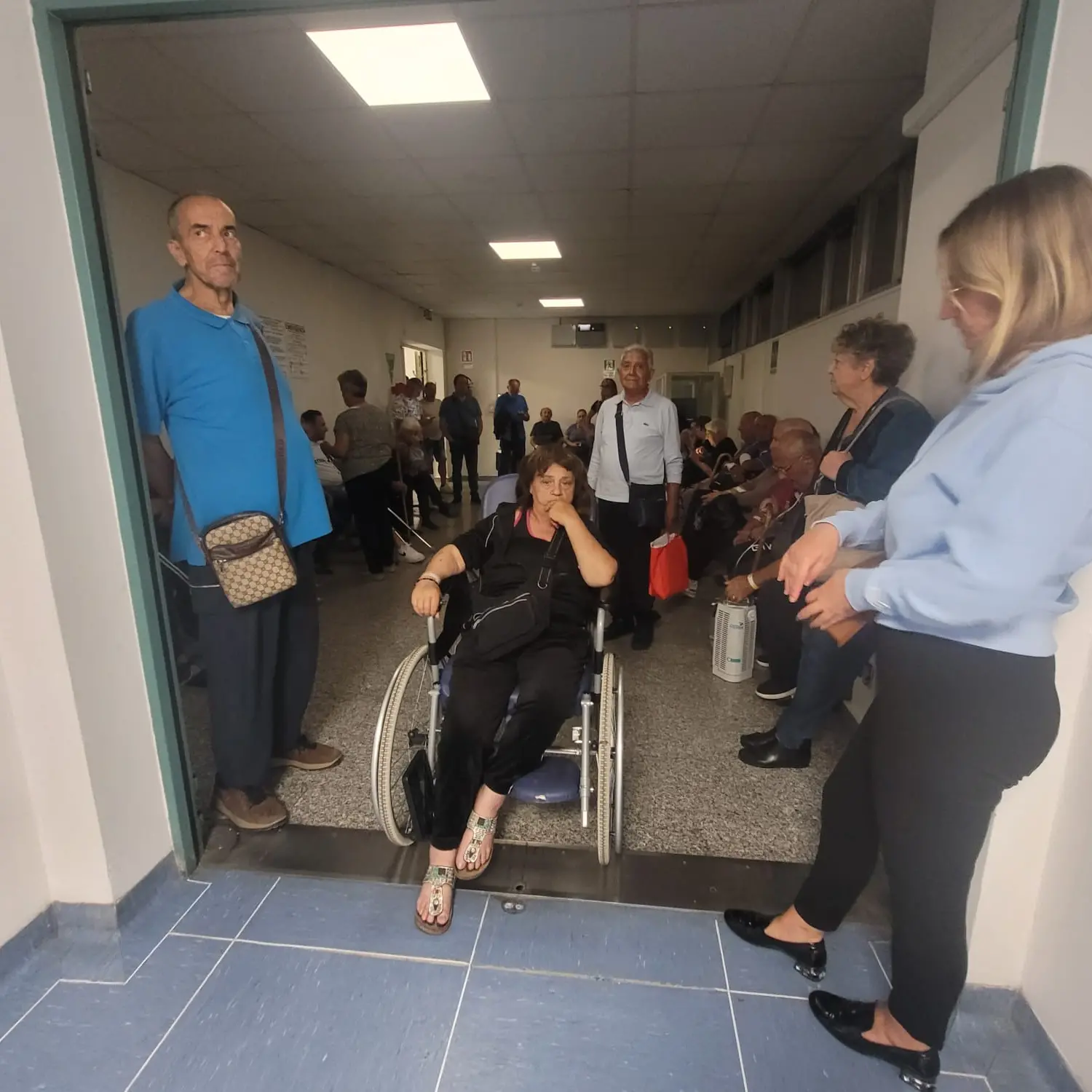 Continua l’odissea\u00A0per i dializzati reggini\u00A0ancora in turno dalle 21 all’una di notte. Fintrend: «Basta soluzioni provvisorie, servono risposte strutturali»\n