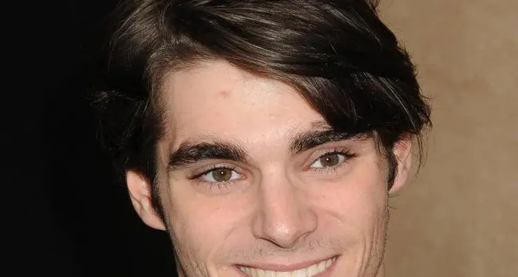 Morto a 34 anni l’attore RJ Mitte,\u00A0il Flynn della serie culto\u00A0Breaking Bad\n