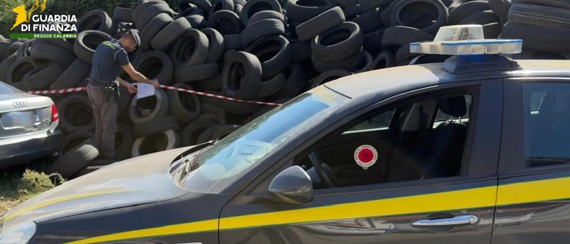 Migliaia di pneumatici abbandonati e due auto fuori uso: sequestrata a Taurianova una discarica abusiva di 500 mq\n