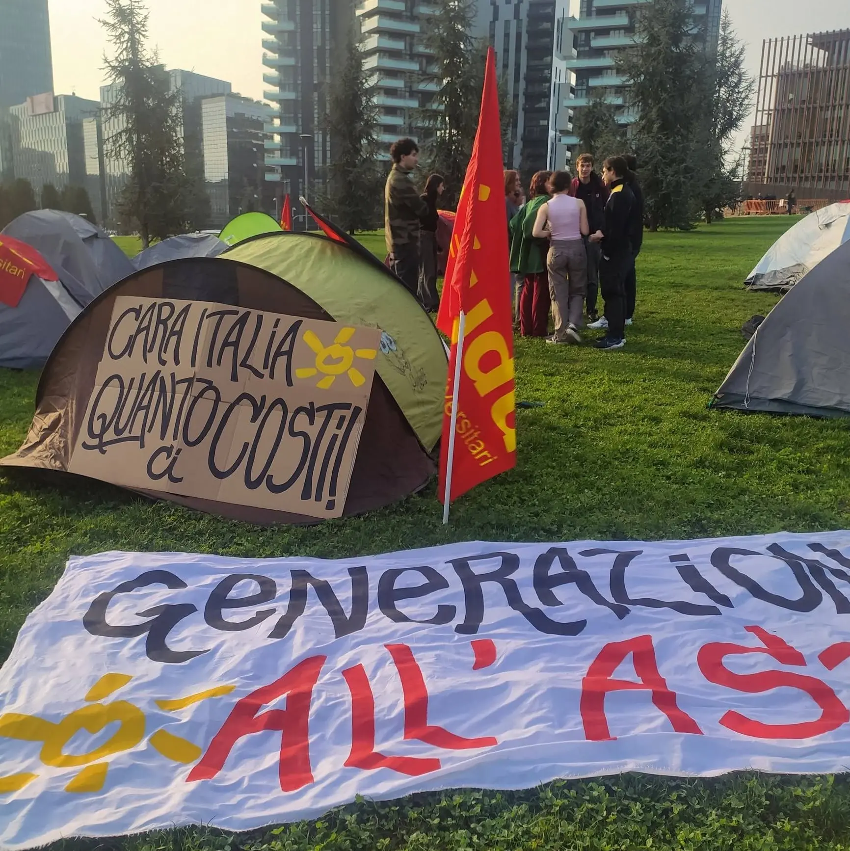 <p>Affitti alle stelle, studiare a Roma diventa un lusso: dalla Calabria alla Sapienza, sul groppone una stanza da 600 euro</p>