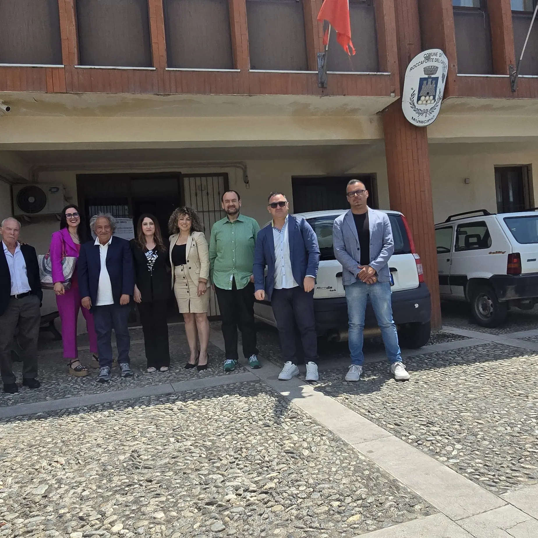 Furto di un escavatore di Calabria Verde a Roccaforte del Greco, la ferma condanna dell’Amministrazione comunale\n
