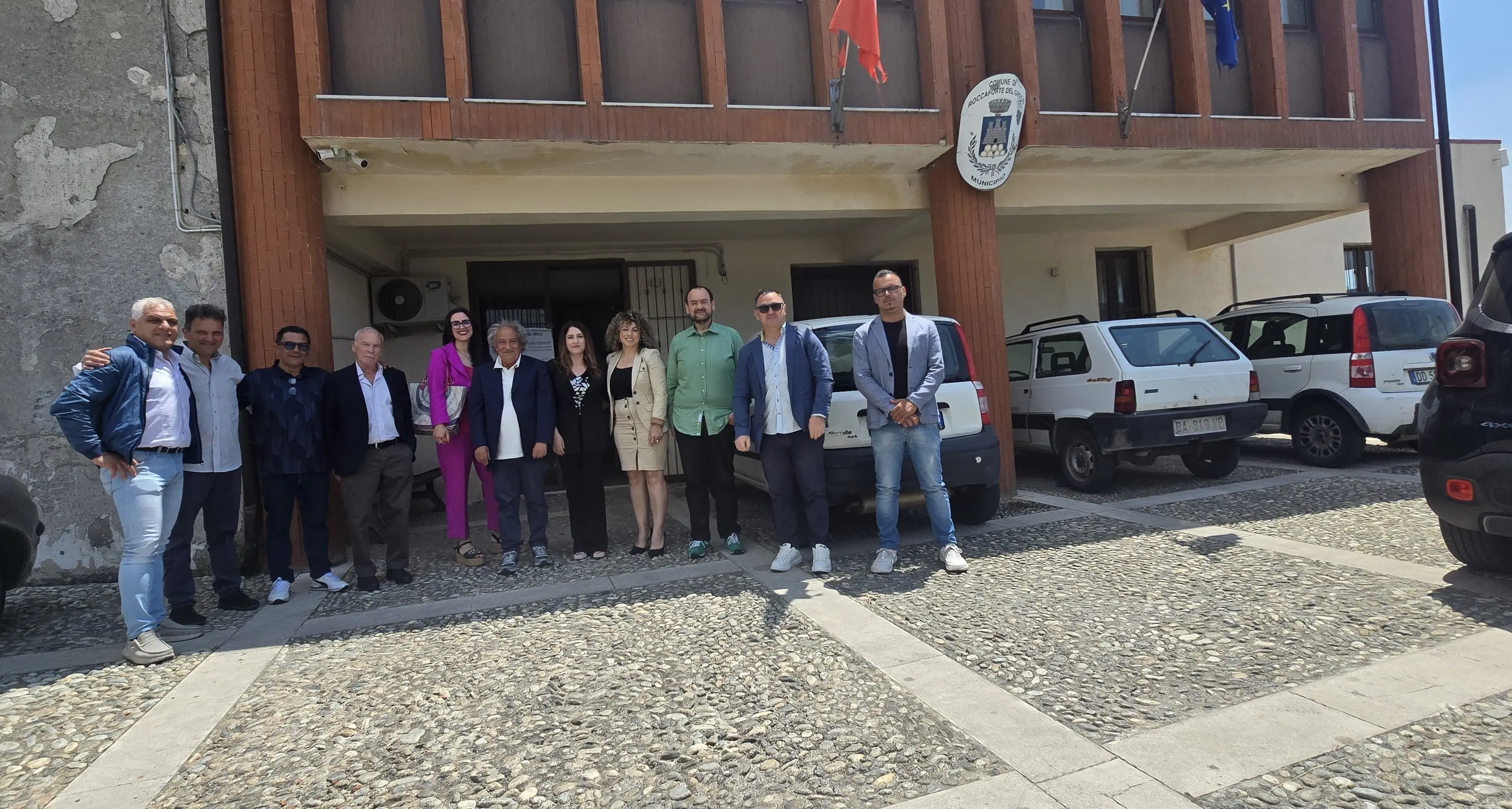 Furto di un escavatore di Calabria Verde a Roccaforte del Greco, la ferma condanna dell’Amministrazione comunale\n