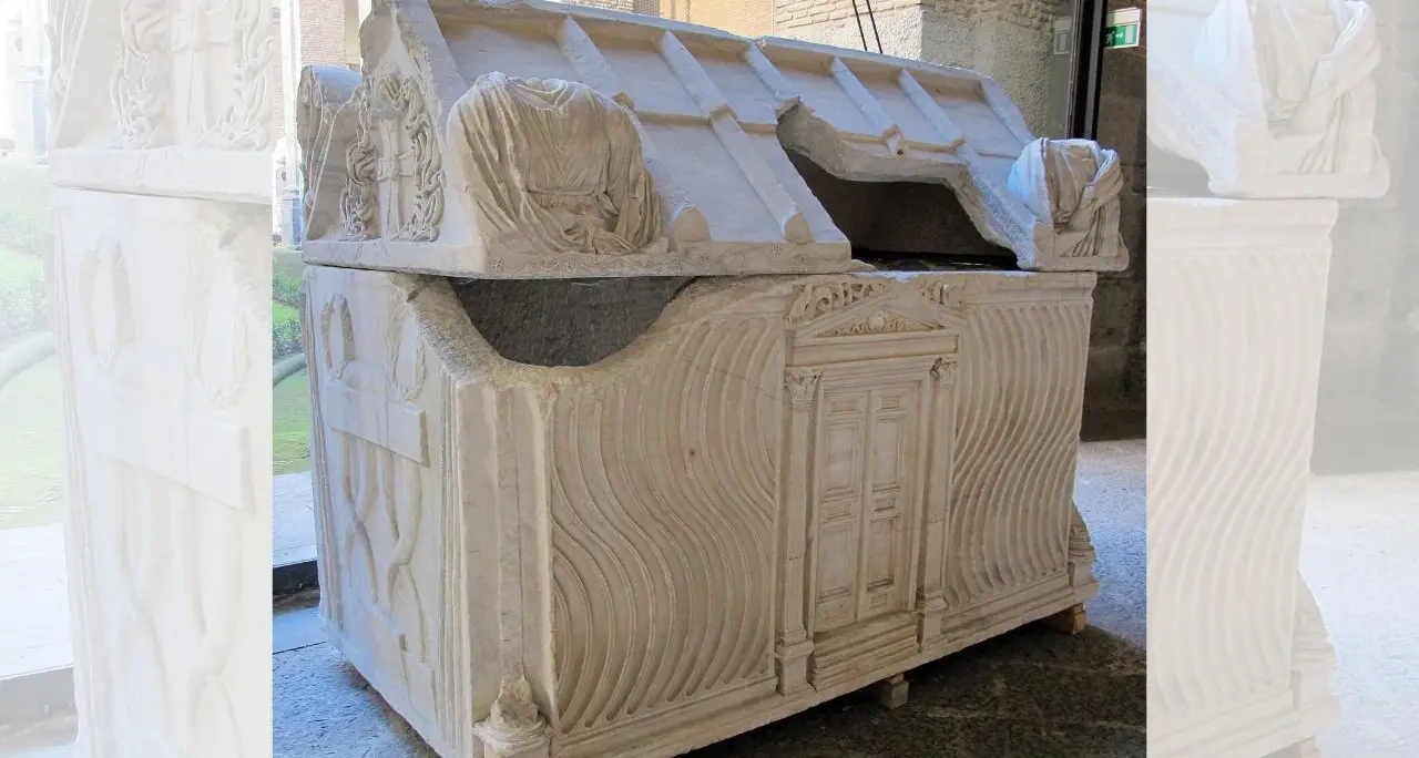 Il sarcofago di Ruggero d’Altavilla potrebbe tornare a Mileto: c’è già l’intesa\u00A0con\u00A0il Museo archeologico di Napoli ma il trasferimento è complesso\n