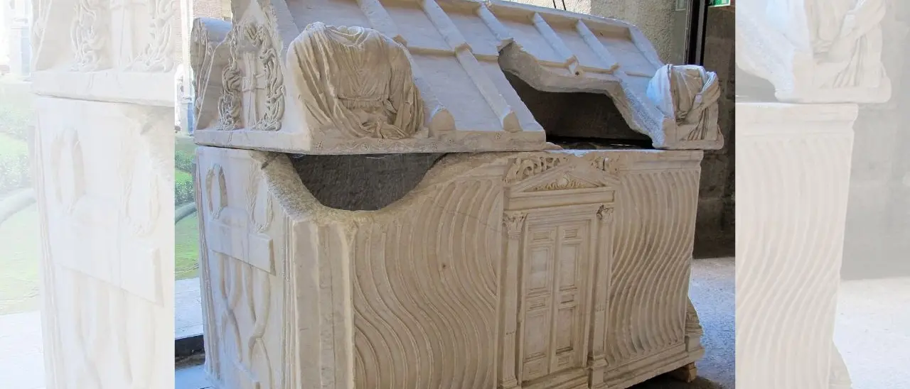 Il sarcofago di Ruggero d’Altavilla potrebbe tornare a Mileto: c’è già l’intesa\u00A0con\u00A0il Museo archeologico di Napoli ma il trasferimento è complesso\n