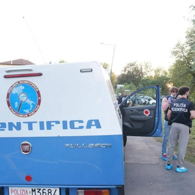 Neonato abbandonato a Milano, si cerca la madre: le telecamere potrebbero aver ripreso qualcosa\n