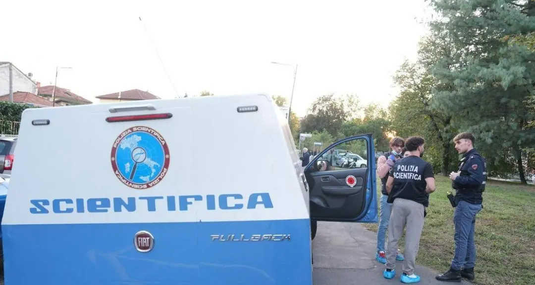 Neonato abbandonato a Milano, si cerca la madre: le telecamere potrebbero aver ripreso qualcosa\n