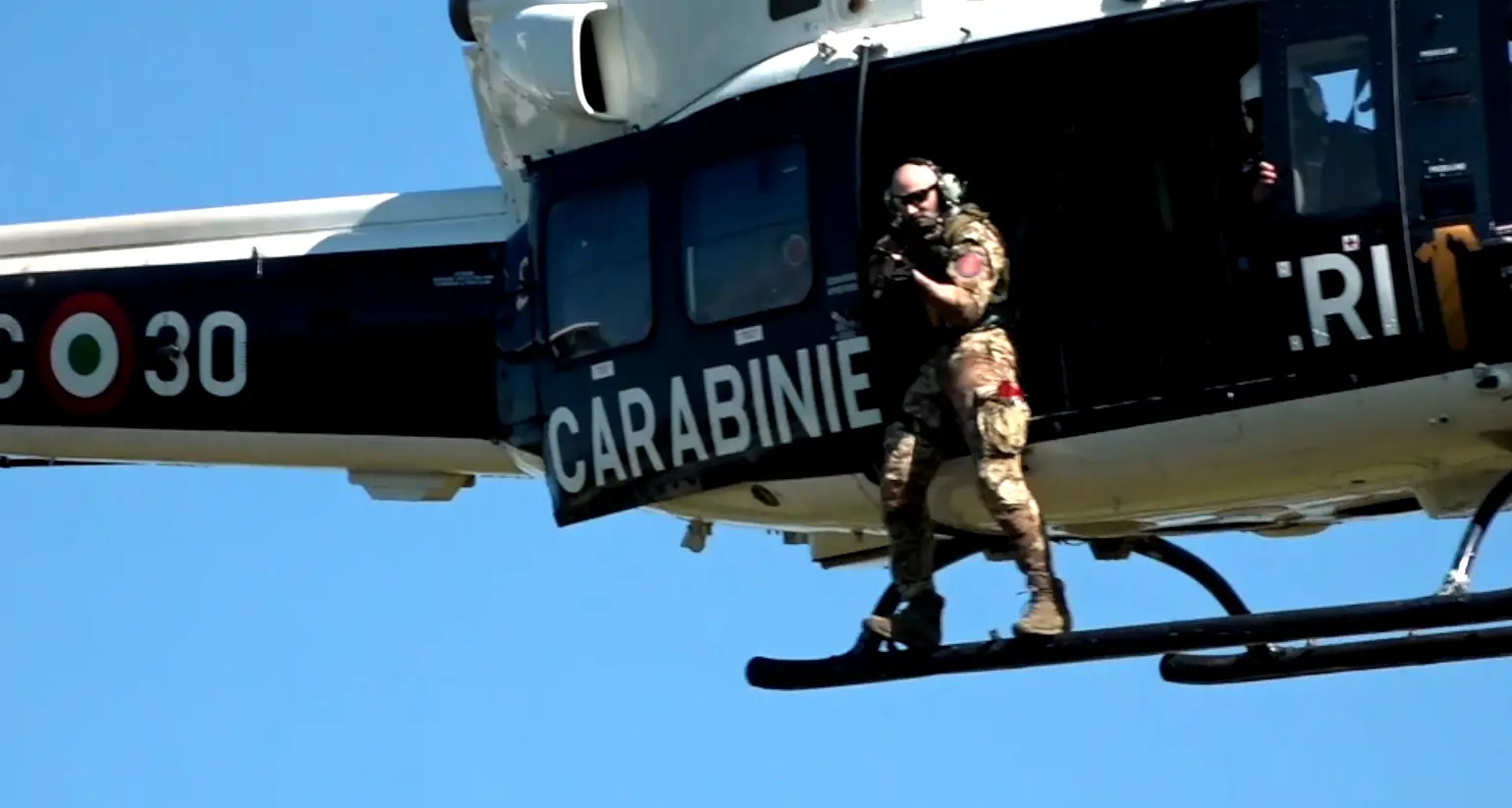 Blitz antidroga nel Catanzarese, 24 misure cautelari: per pagare le dosi usavano anche le tessere del Reddito di cittadinanza\n
