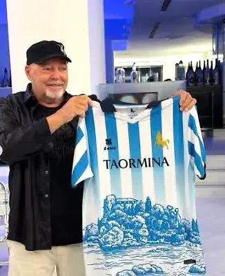 Vasco tifa Taormina: il Blasco veste la maglia del FC\n