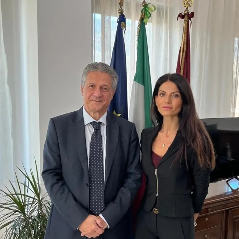 Polizia di Stato, Maria Assunta Ghizzoni è il nuovo capo della Squadra Mobile di Reggio: una lunga esperienza nelle indagini antimafia alla guida degli investigatori\n