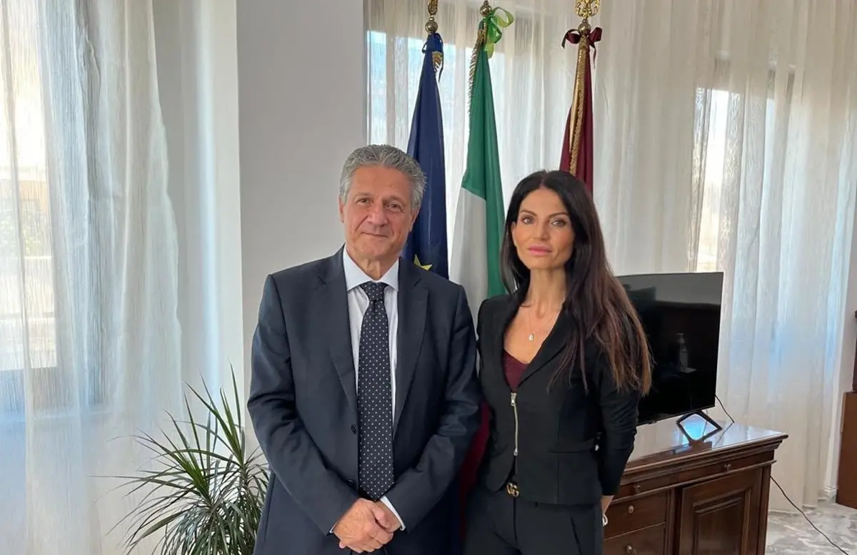 Polizia di Stato, Maria Assunta Ghizzoni è il nuovo capo della Squadra Mobile di Reggio: una lunga esperienza nelle indagini antimafia alla guida degli investigatori\n