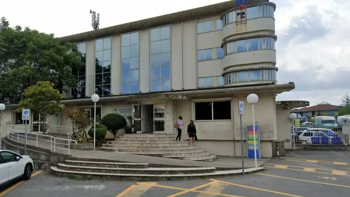<p>La sede della Provincia di Vibo Valentia</p>\\n