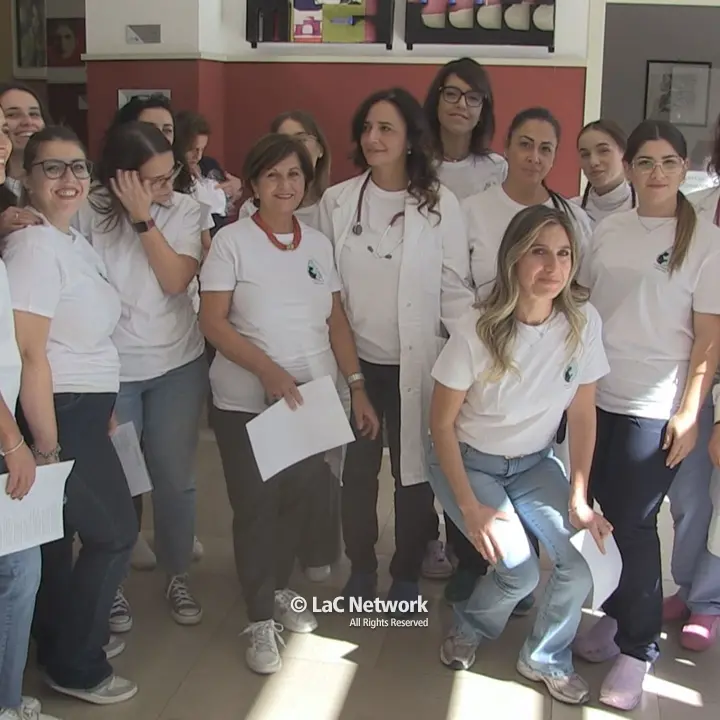 Io allatto a km zero. Anche all’Annunziata di Cosenza il flash mob per sostenere le neomamme –\u00A0VIDEO\n