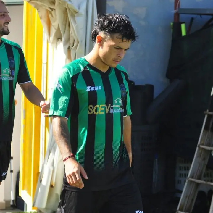 Eccellenza, Palmese nel segno di Sabella: il fantagol argentino incanta al \"Lo Presti\" e mette i playoff nel mirino\n