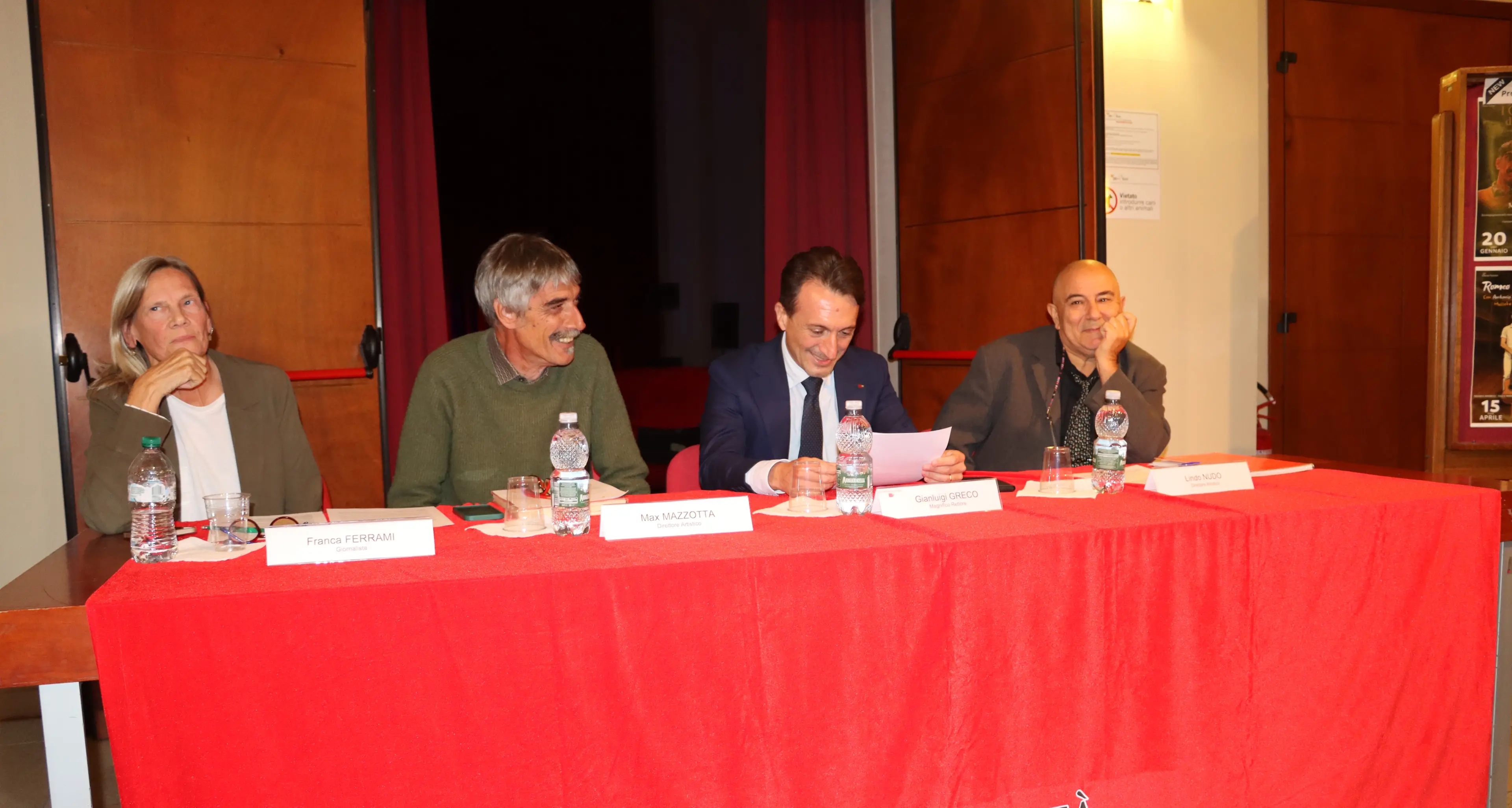 Piccolo Teatro Unical, nuova stagione tra spettacoli e laboratori: «Il teatro aiuta a crescere e a porsi domande»\n