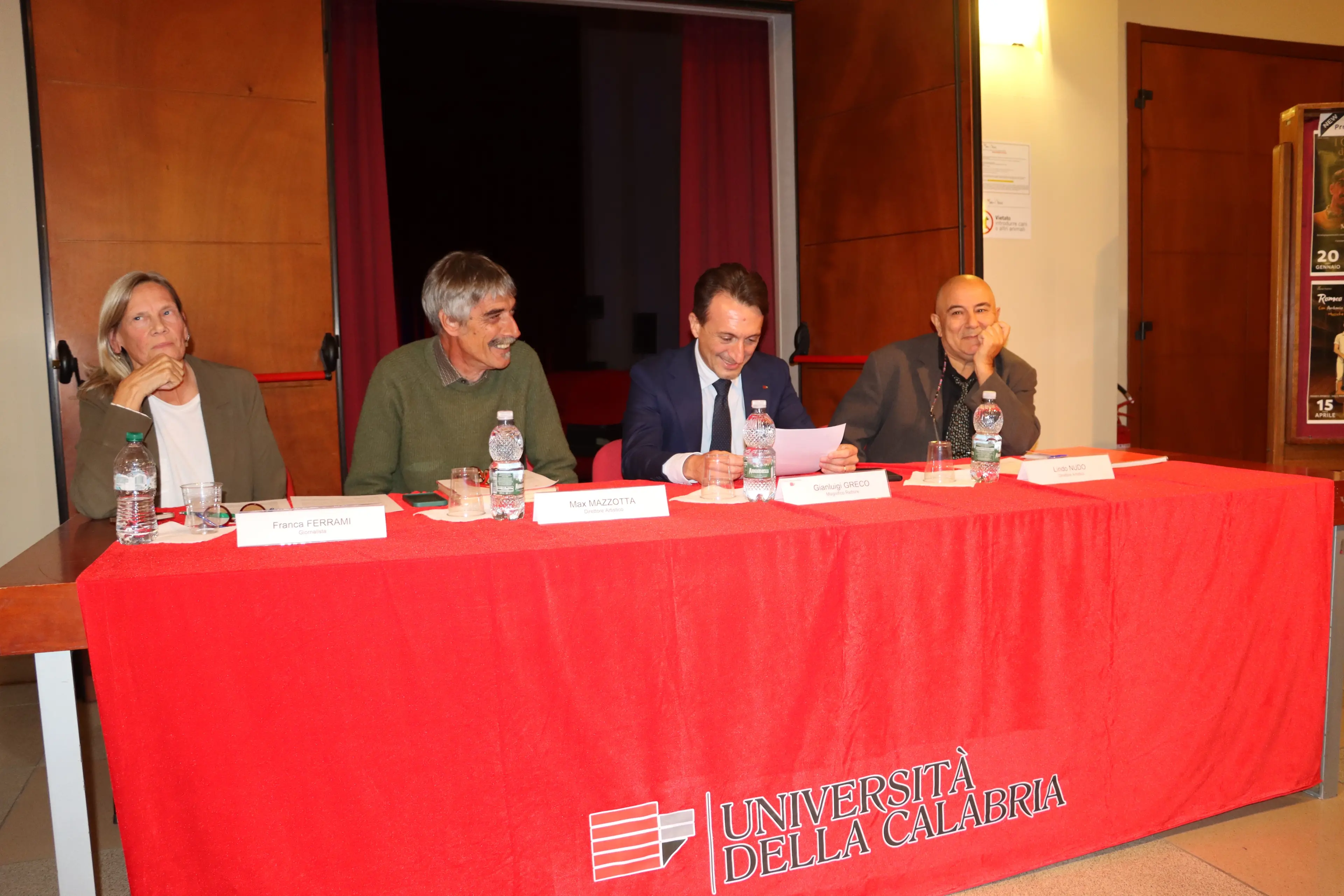 Piccolo Teatro Unical, nuova stagione tra spettacoli e laboratori: «Il teatro aiuta a crescere e a porsi domande»\n
