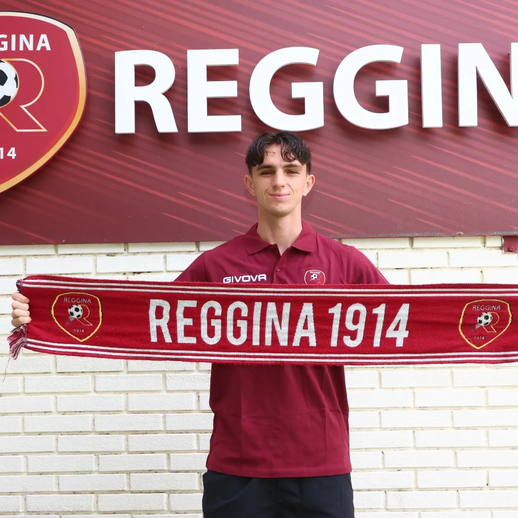 Reggina, ufficiale l’arrivo di Lorenzo Piras\n