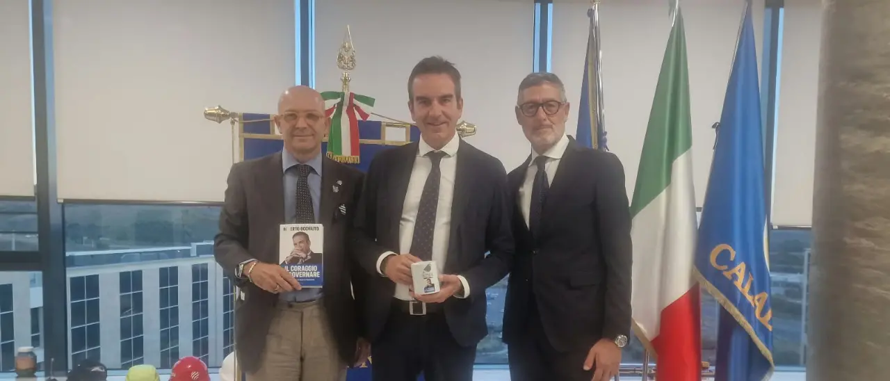 Cascasi incontra Occhiuto per rilanciare il progetto turistico di Vibo Marina: sul tavolo l’investimento da 27 milioni di euro preda della burocrazia\n