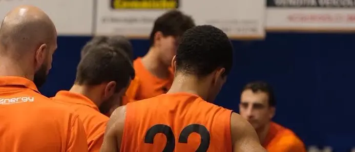 JA Solar al fianco della Pallacanestro Viola: una nuova partnership internazionale\n